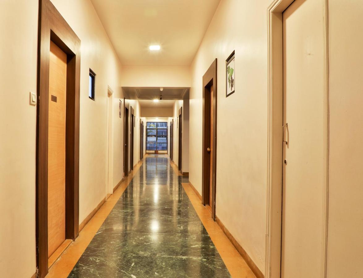 Saish Hotel Ширди Экстерьер фото