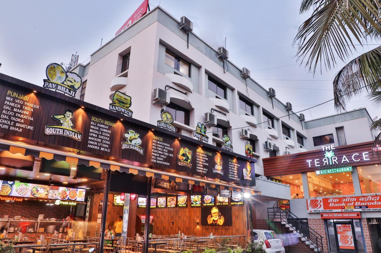 Saish Hotel Ширди Экстерьер фото