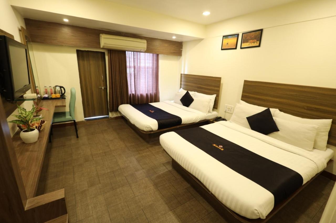 Saish Hotel Ширди Экстерьер фото