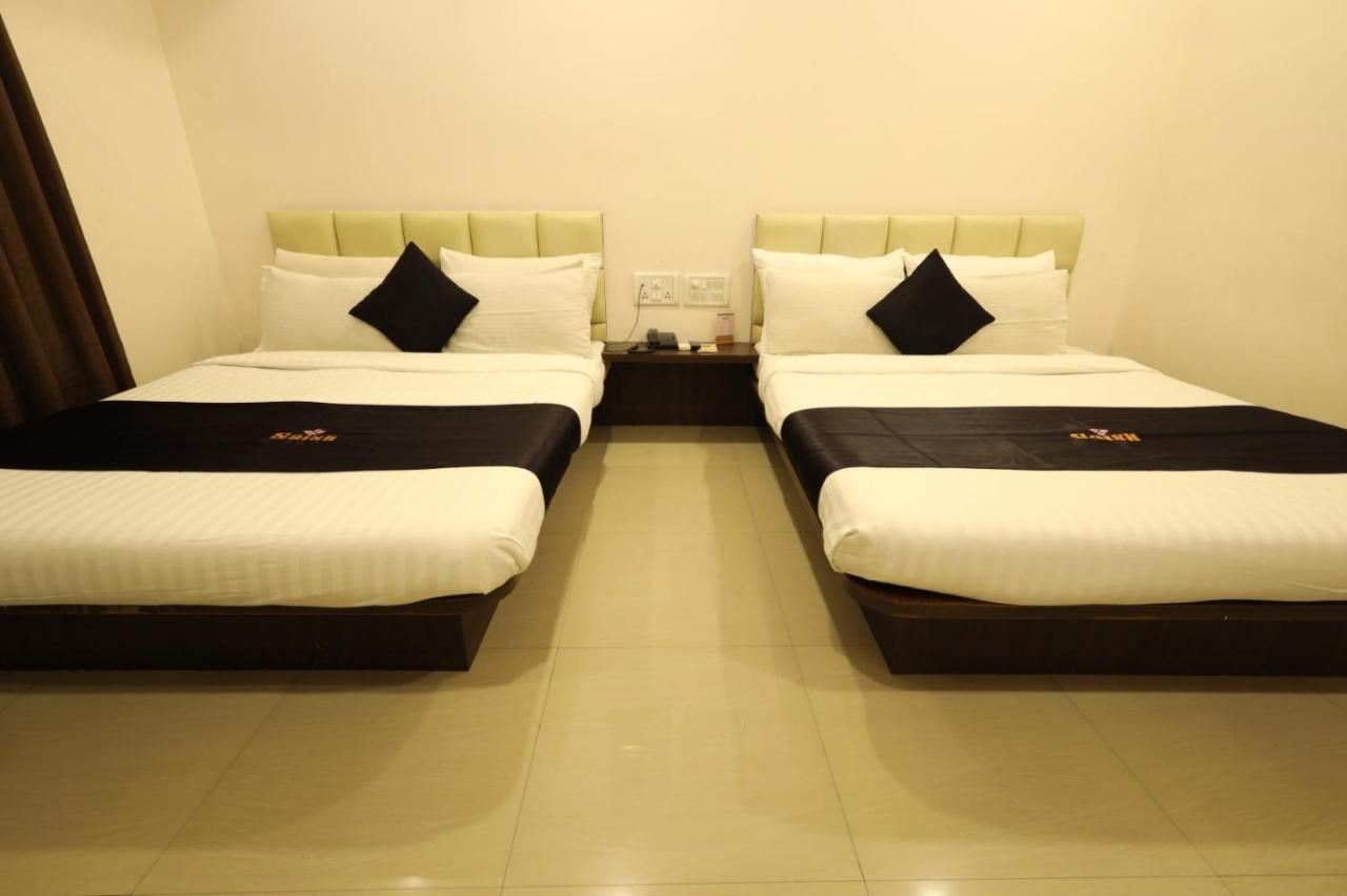 Saish Hotel Ширди Экстерьер фото